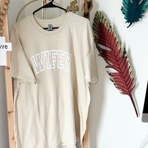 L “Wifey” Vinyl T-Shirt